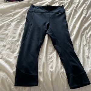 Lululemon invigorate high rise crop